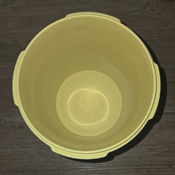 Vintage Yellow Tupperware Container with Purple Design 811 and 812 - Picture 6 of 6